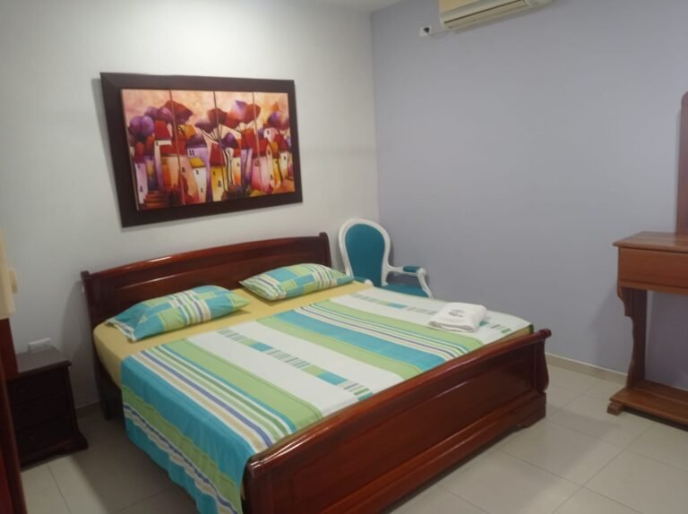 WhatsApp Image 2024 08 08 at 11.28.40 AM Elena NARVAEZ 768x574