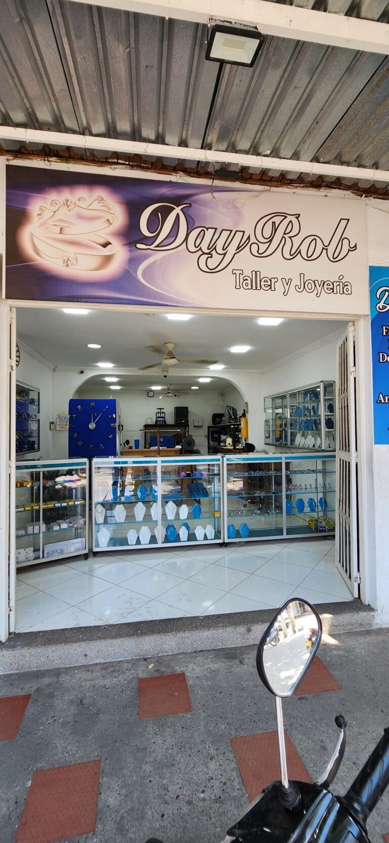 20241129 120556 Roberto Lozano 1 768x1662